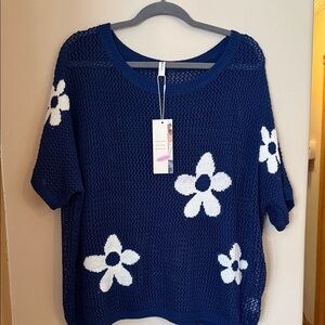 Dokotoo Navy Knit Top with White Floral Accents Large NWT
